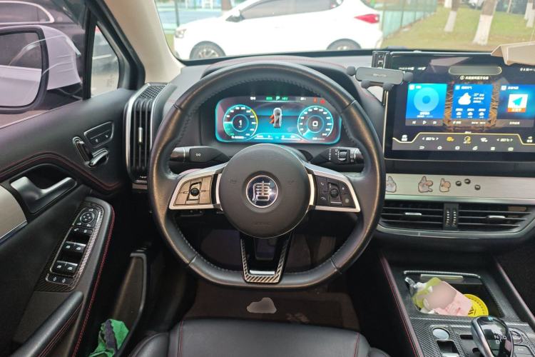 Used BYD Tang New Energy 2018 DM 2.0T All-Wheel Drive Smart Connectivity Luxury Model 7 Seats China V Emission Standard
