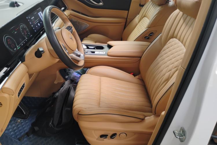 Used VOYAH Dream 2022 0-Emission Edition Dream+ Smart Range Package – 605 km Left Front Seat