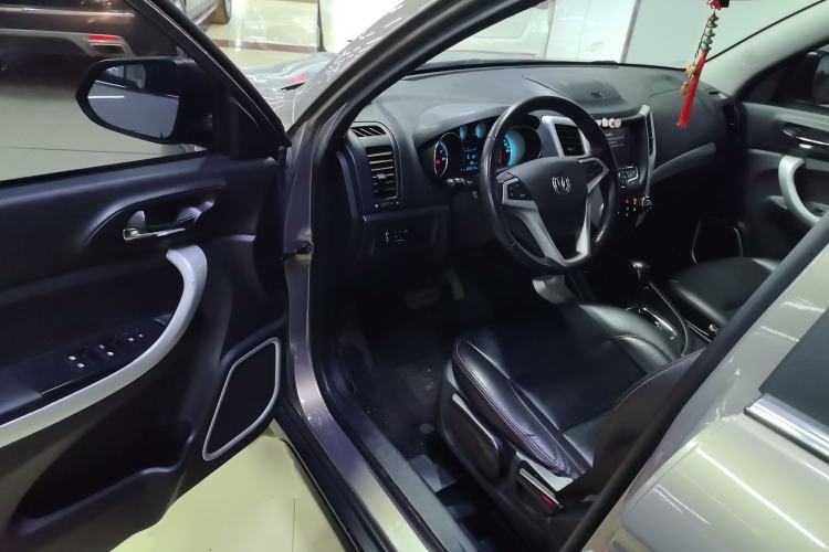 Used CHANGAN CS35 2015 1.6L Automatic Luxury Model China IV Standard
