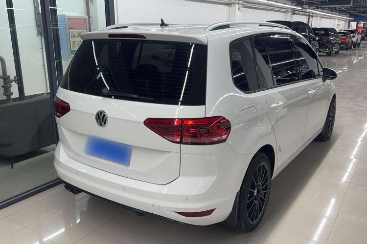 Used Volkswagen Touran 2018 Volkswagen Touran L 280TSI DSG Comfort Edition 6-seater