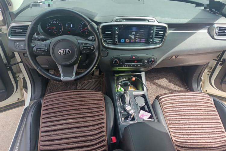 Used Kia Sorento 2016 Sorento L 2.4L Gasoline 4WD Custom Edition 7 Seats China IV Standard Center Console