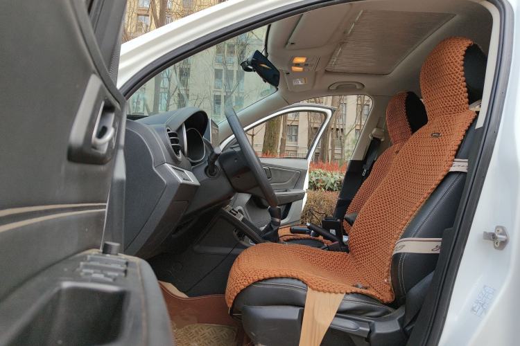 Used Bestune X40 2017 1.6L Manual Luxury Edition
