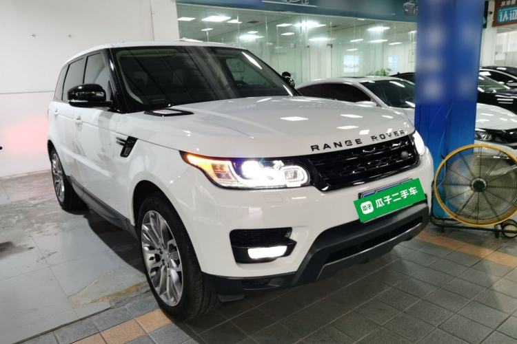 Used Land Rover Range Sport 2016 3.0 SC V6 HSE DYNAMIC Front Right 45 Deg