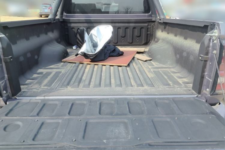 Used Great Wall King Kong Poer 2022 2.0T Manual Gasoline Two-Wheel-Drive Elite Version with Long Bed – GW4C20B Trunk