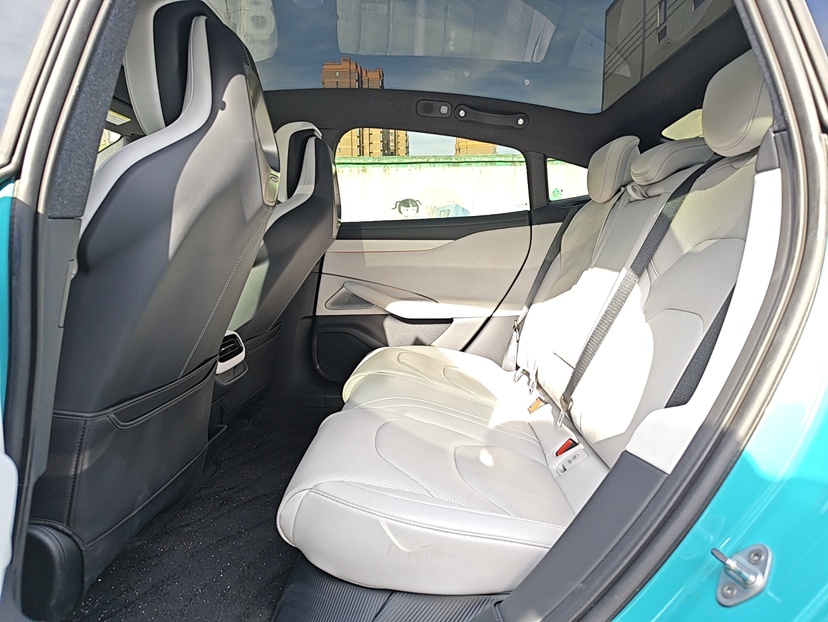 Xiaomi Auto SU7 2024 Rear-Drive Ultra-Long Range Advanced Pro-Level Intelligent Driving Version — снимка 10