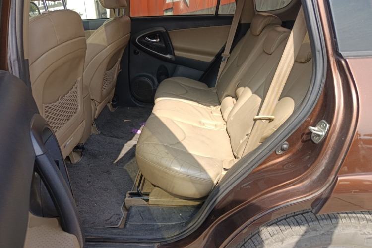 Used Toyota RAV4 2011 2.0L Automatic Luxury Edition
