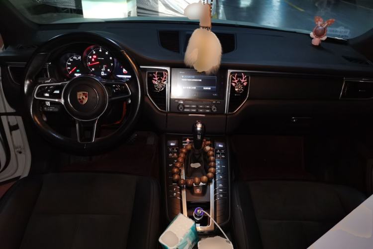 Used Porsche Macan 2017 Macan 2.0T Center Console