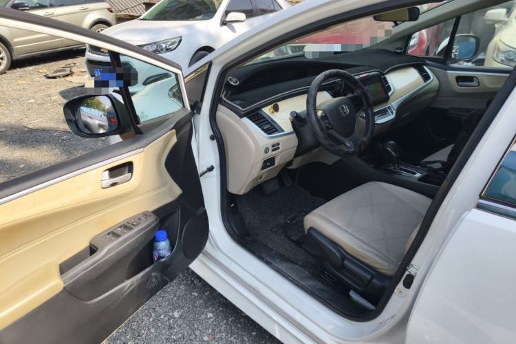 Used Honda Jade 2013 1.8L automatic Comfort version 5 seats Driver Seat