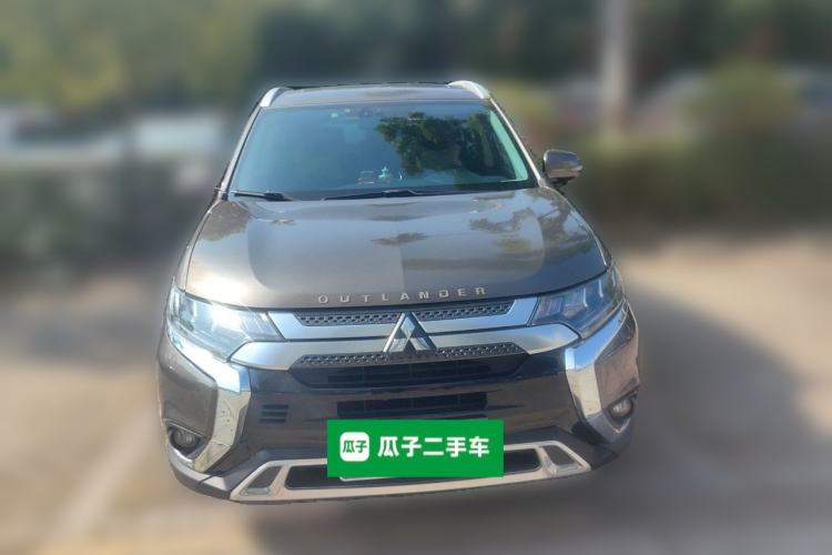 Used Mitsubishi Outlander 2019 2.4L 4x4 Zhi Xiang Edition 7 Seats China V Emission Standard