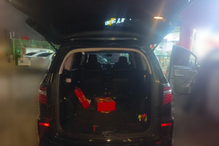 Used Honda Elysion 2016 2.4L Comfort Edition
