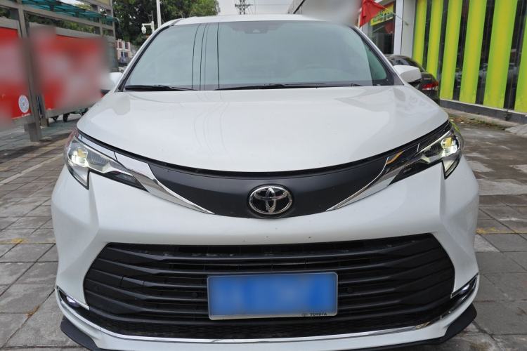 Used Toyota Sienna 2024 2.5L Hybrid Comfort Edition
