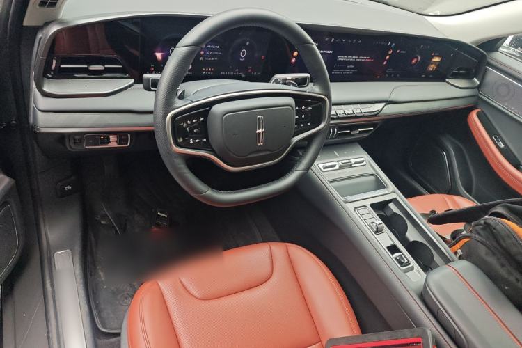 Used Lincoln Z 2025 2.0T Prestige Edition Center Console