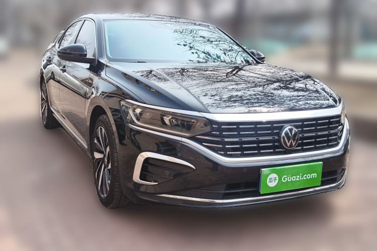 Used Volkswagen Passat 2023 Revised 330TSI Elite Edition Front Right 45 Deg