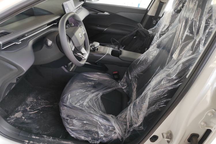 Used CHANGAN Eado 2025 Blue Whale 1.5T 500Bar Prestige Model
