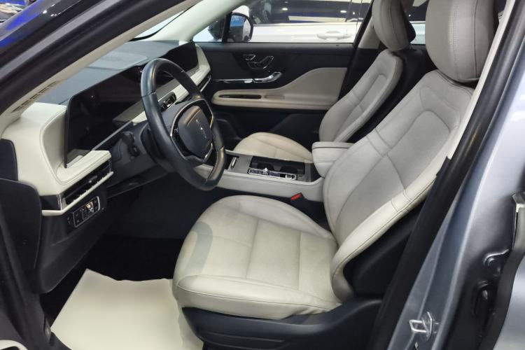 Used Lincoln Corsair 2023 2.0T Two-Wheel Drive Luxury Edition Left Front Seat