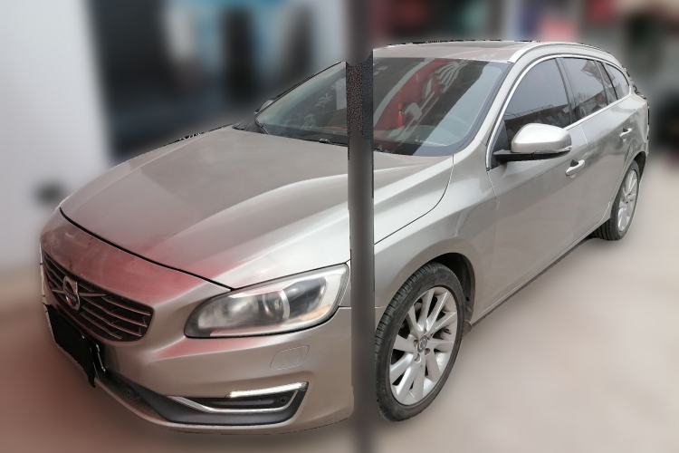 Used Volvo V60 2014 T5 Zhiyi Edition