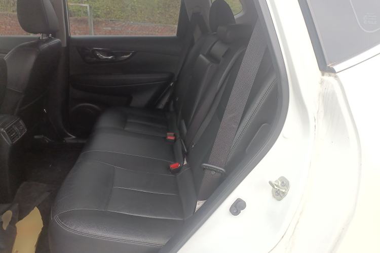 Used Nissan X-Trail 2022 Revised Version 2.0L Two-Wheel Drive Smart Connect & Comfort Edition Left Rear Seat