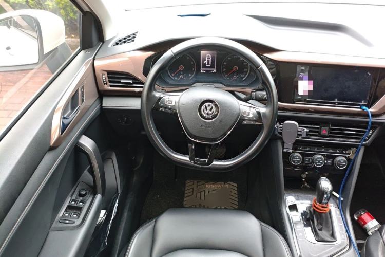 Used Volkswagen Tharu 2019 280TSI Two-Wheel Drive Luxury Version China VI Standard Steering Wheel