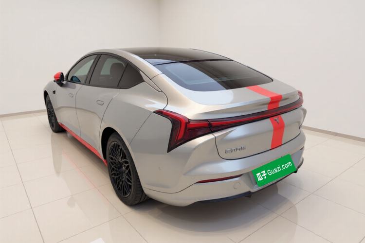 Used NETA S 2022 Pure Electric 715 km Range Rear-Wheel Drive Mid-Range Version Exterior 3