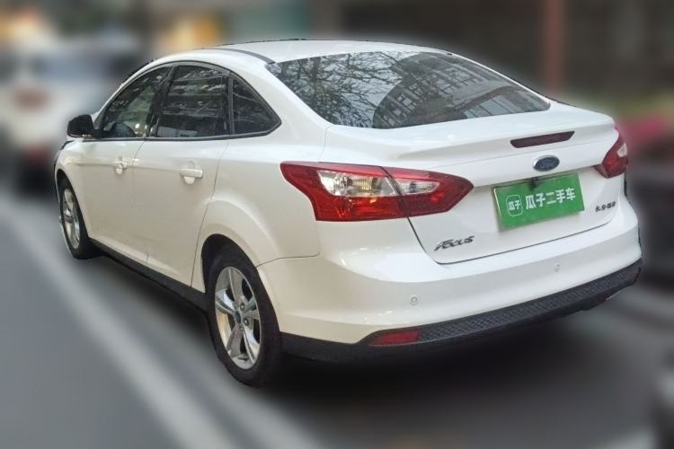 Used Ford Focus 2012 Sedan 1.6L Automatic Fashion Edition