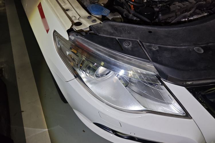 Used Volkswagen FAW-Volkswagen CC 2011 1.8 TSI Prestige Model Right Front Headlight