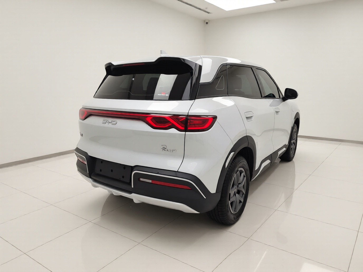 BYD Yuan UP 2025 Model 301KM Leading Version — снимка 6
