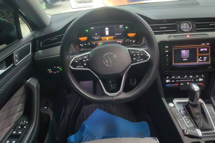 Used Volkswagen Magotan 2023 2 Million Units Limited Edition 330TSI DSG Leading Version
