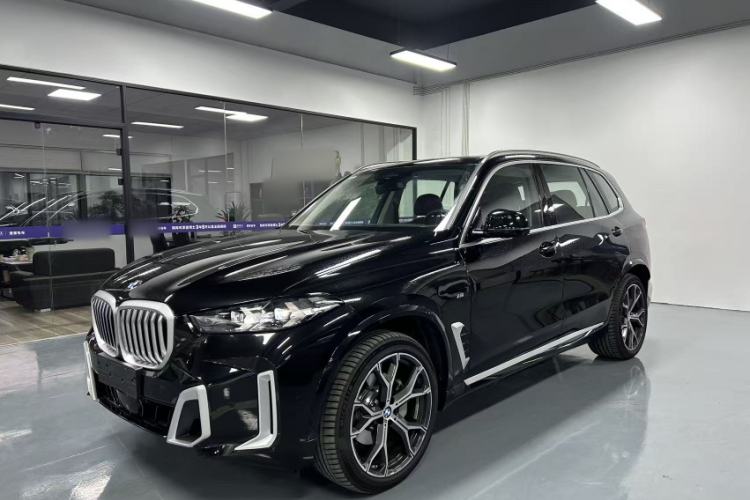Used BMW X5 2023 xDrive 30Li Luxury M Sport Package
