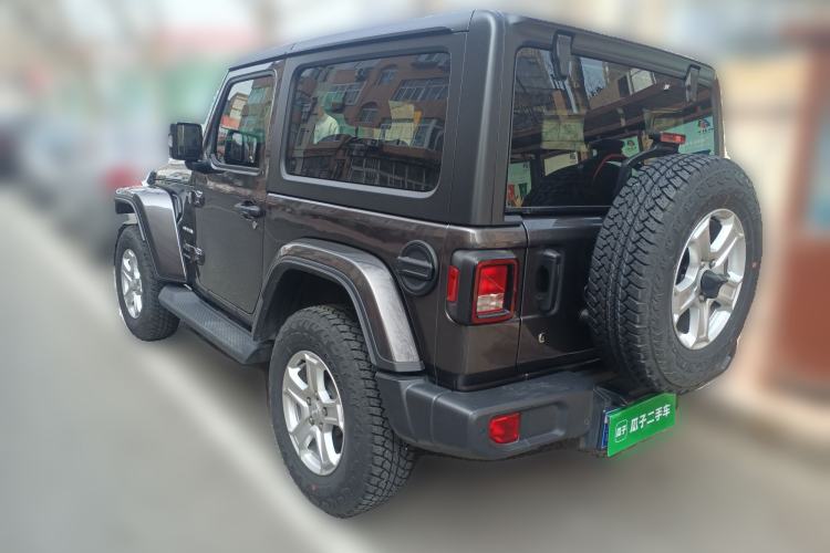 Used Jeep Wrangler 2019 2.0T Sahara Two-Door Version China VI Emission Standard