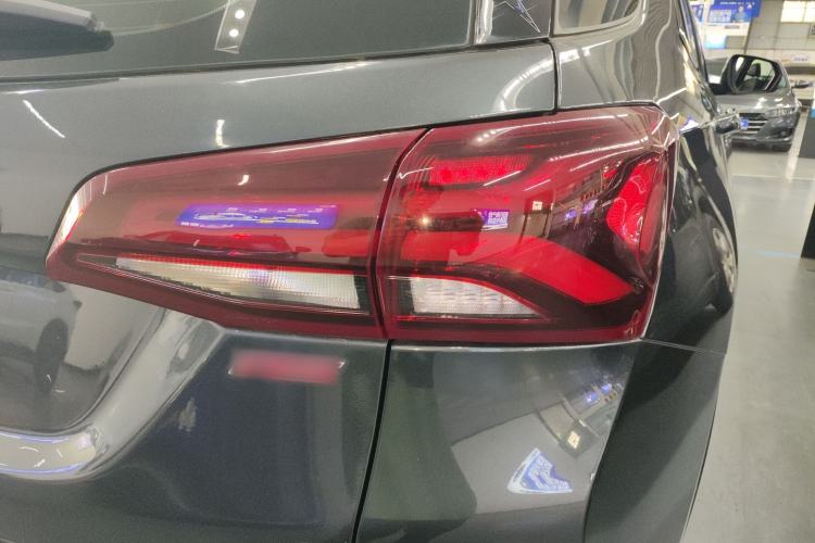 Used Chevrolet Equinox 2021 550T RS Smart Boundary-Pushing Edition Right Rear Taillight