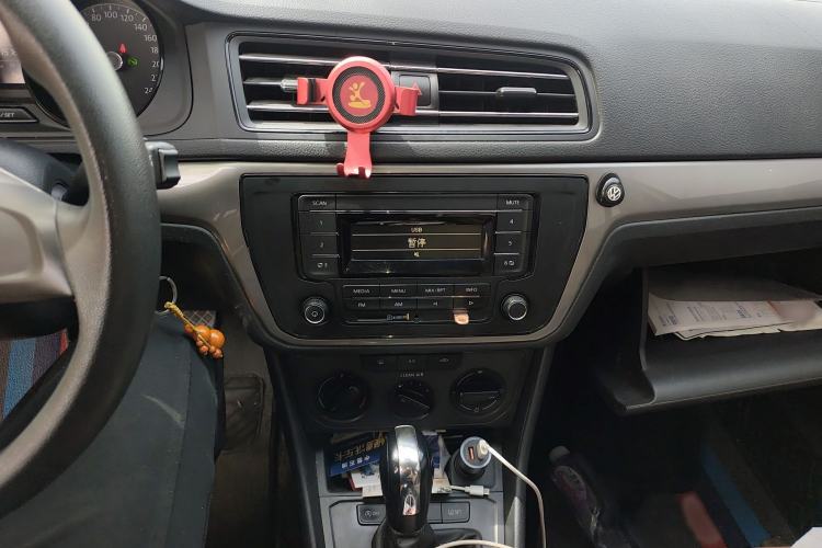 Used Volkswagen Lavida 2019 Lavida Start 1.5L Automatic Trendy Version China VI Standard Audio And AC Panel