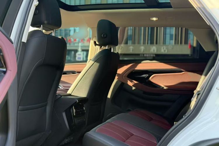 Used Land Rover Range Rover Evoque New Energy 2023 Aurora L P300e Plug-in Hybrid Electric Version