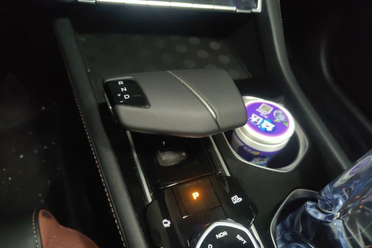 Used CHANGAN Eado 2023 Changan Edition PLUS Blue Whale NE 1.4T GDI DCT Prestige Version Gear Lever