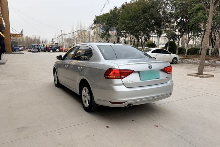 Used Volkswagen Lavida 2015 1.6L Manual Fashion Edition
