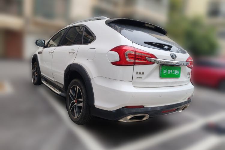 Used BYD Tang New Energy 2015 2.0T Four-Wheel-Drive Flagship Model