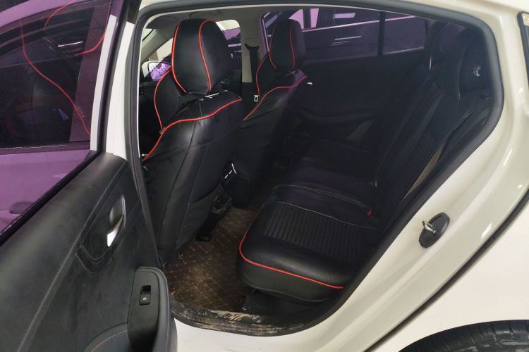 Used Roewe i5 2023 1.5L Manual Comfort Edition