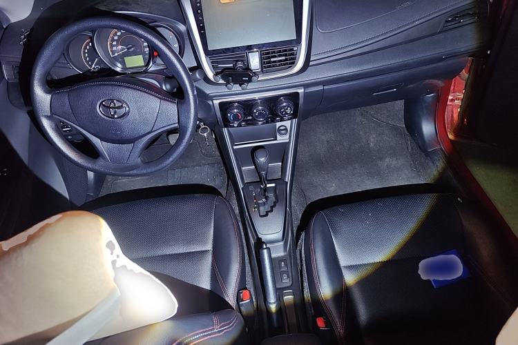 Used Toyota YARiS L Zhi Xiang 2020 1.5L CVT Leading Edition Center Console