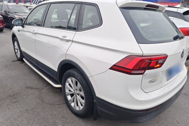 Used Volkswagen Tiguan L 2018 Revised Version 330TSI Automatic Two-Wheel Drive Trendy Edition
