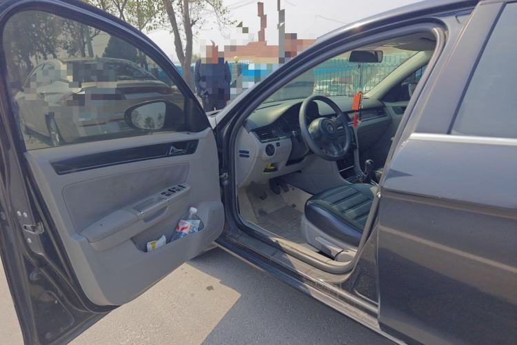 Used Volkswagen Bora 2013 1.6L Manual Fashion Edition Driver Seat