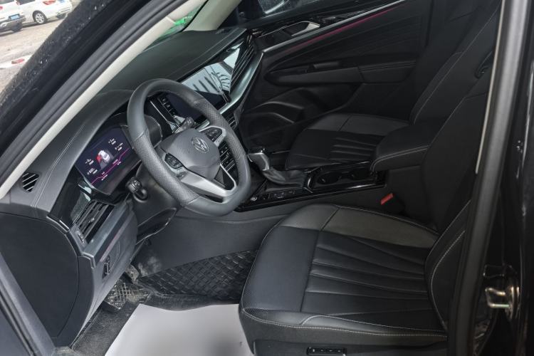 Used Volkswagen Passat 2025 Outstanding Model 380TSI Starry Dragon Glorious Edition Interior 5