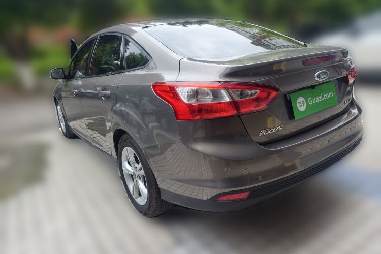 Used Ford Focus 2012 Sedan 1.6L Automatic Fashion Edition
