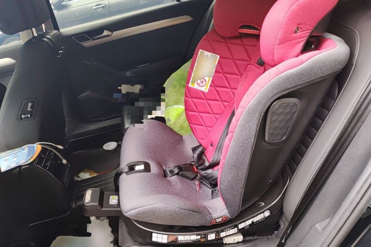 Used Volkswagen Magotan 2019 330TSI DSG Leading Model China VI Standard Left Rear Seat