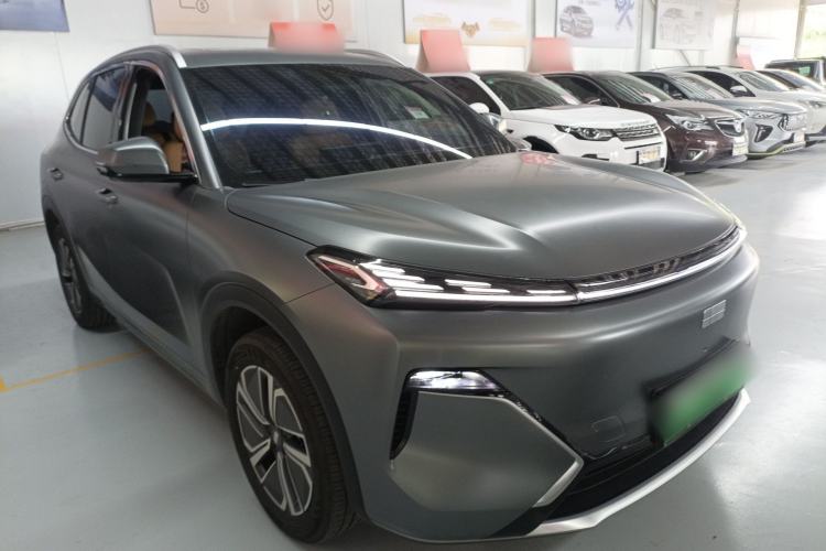 Used Geely Galaxy Xingjian 7 EM-i 2025 120km Launch+ Version Front Right 45 Deg