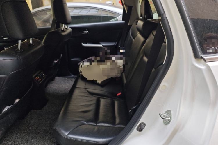 Used Honda CR-V 2015 2.4L two-wheel drive luxury version Left Rear Seat