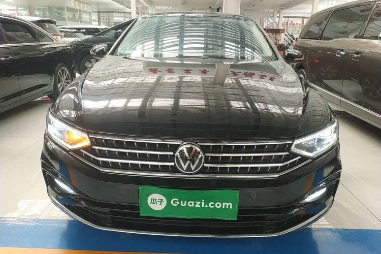 Used Volkswagen Magotan 2023 2 Million Units Commemorative Edition 330TSI DSG Luxury Version Front