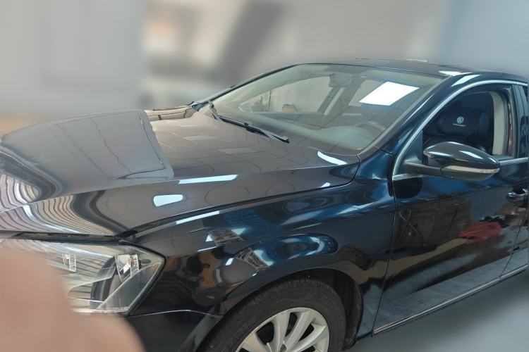 Ojetý Volkswagen Magotan 2013 1.8TSI Premier Model
