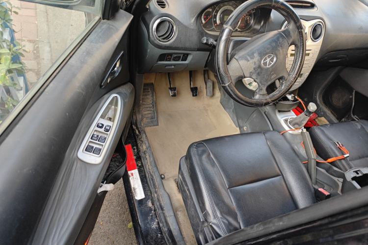 Used JAC Group Refine M2 2012 1.8L MT Business Luxury 5-Seater