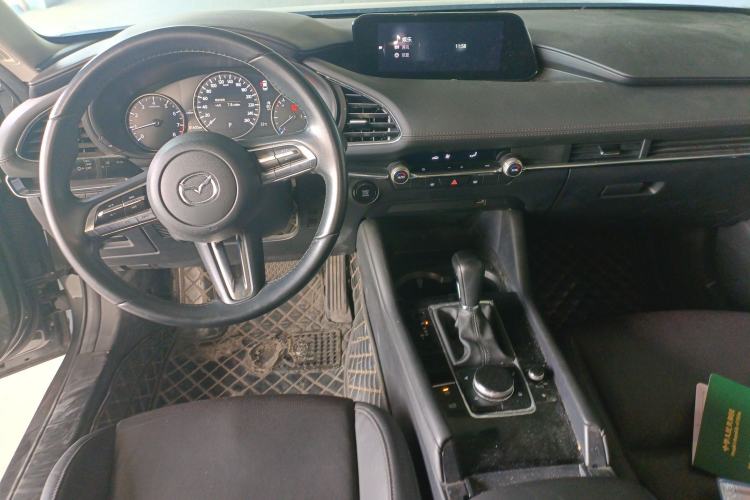 Used Mazda 3 Axela 2020 2.0L Automatic ZhiXuan Edition Center Console