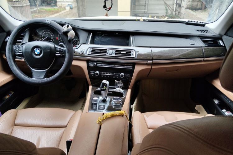Used BMW 7 Series 2013 740Li xDrive Center Console