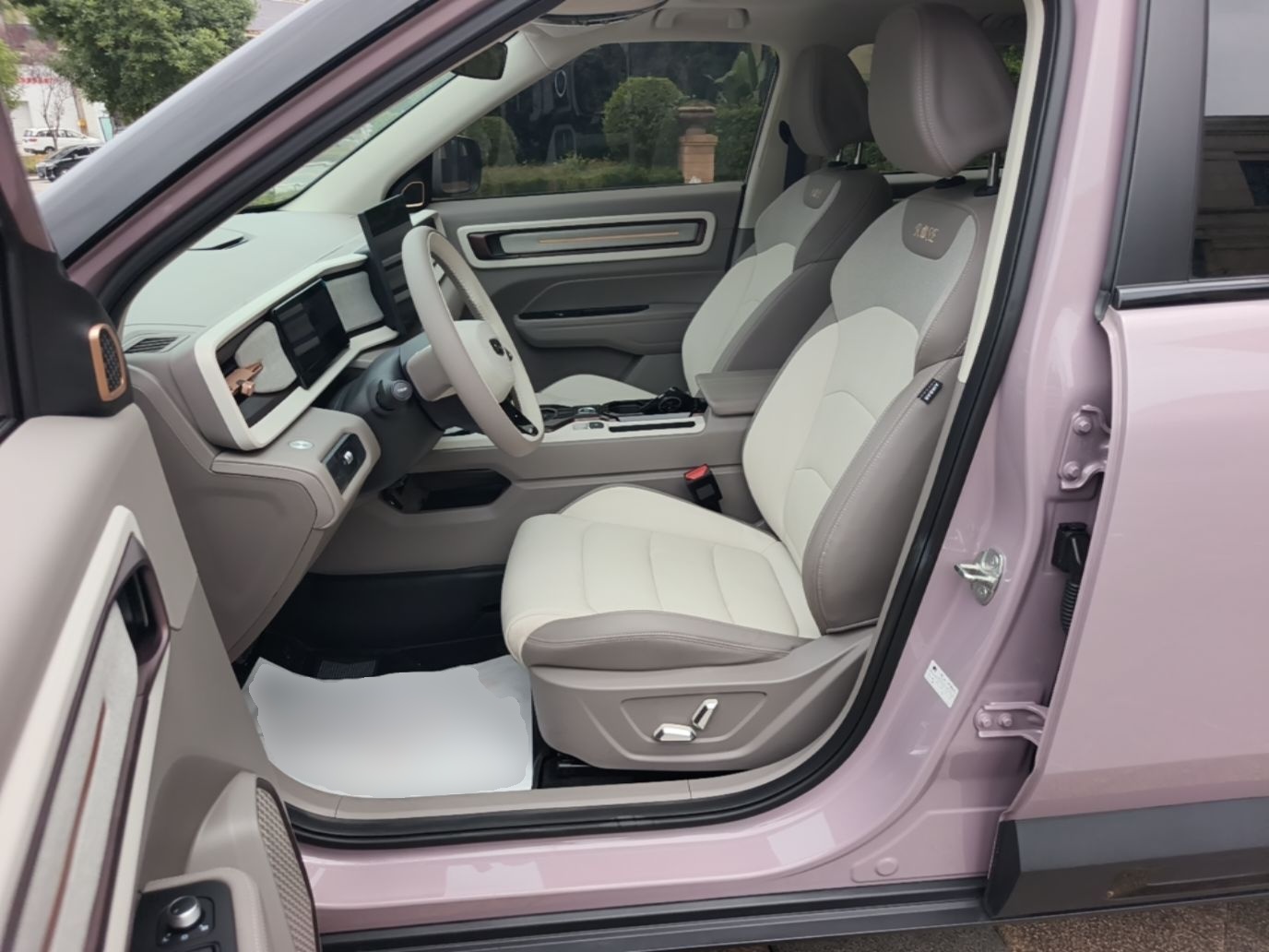 Geely Auto icon 2026 Model Chocolate 1.5TD Pure & Refined Edition — снимка 17